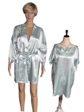Intimate Affair International ~ Vtg ~ Small ~ Blue Nightgown & Robe Set ~  New